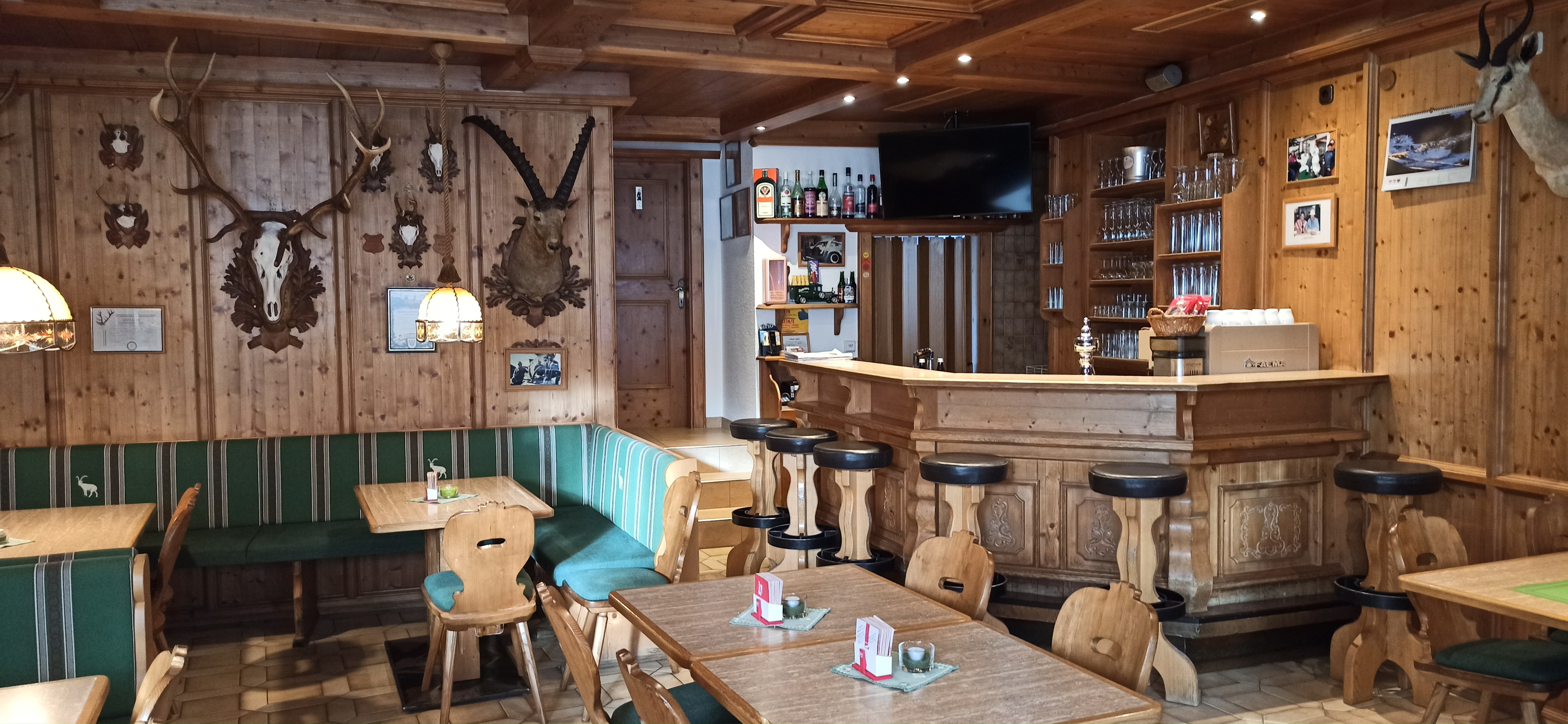 Cafe Hubertus Gaststube Kappl